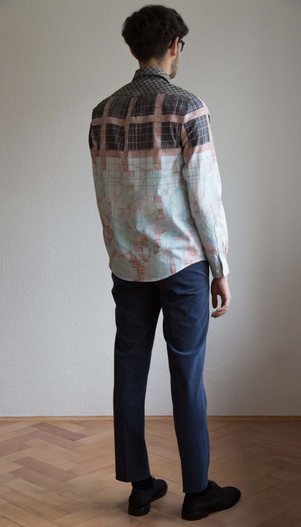 Shirt in white pattern Zu verkaufen – Bild 2