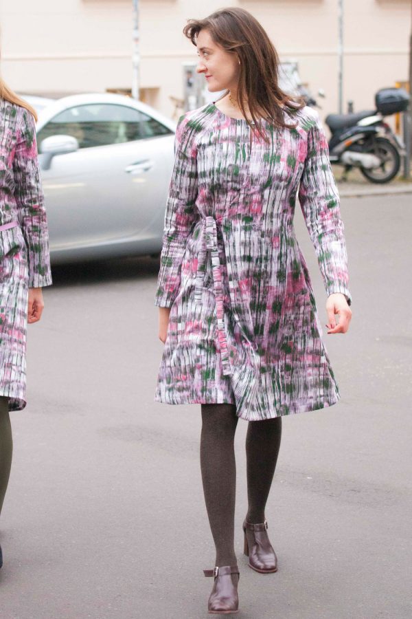 White-Pink Waisted Dress Jetzt online